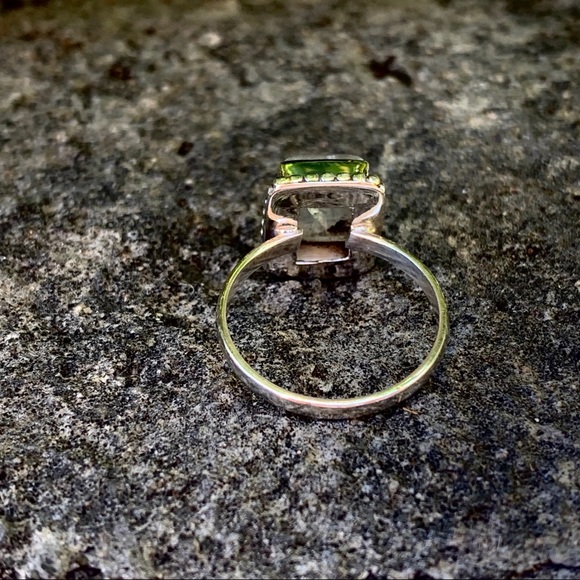 Rainbow Moonstone Sterling Silver Festival Ring - Picture 7 of 8
